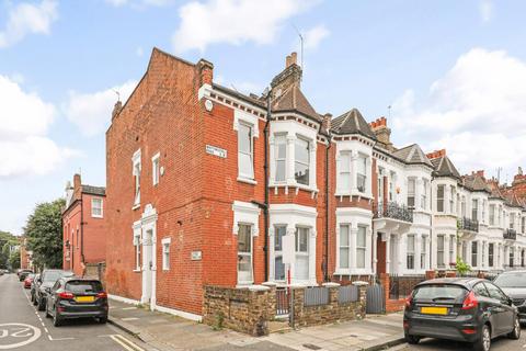 2 bedroom flat to rent, Whittingstall Road, London