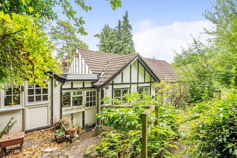 3 bedroom detached bungalow for sale, Abbots Lane, Kenley