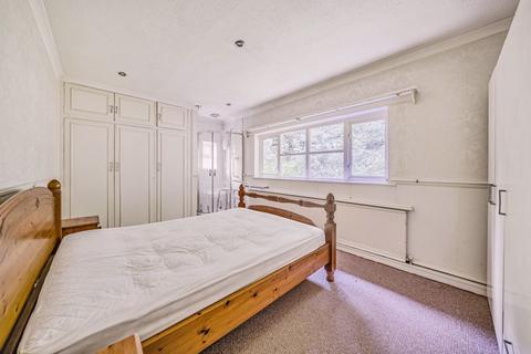 43 Abbots Lane, Kenley, CR8 5JB