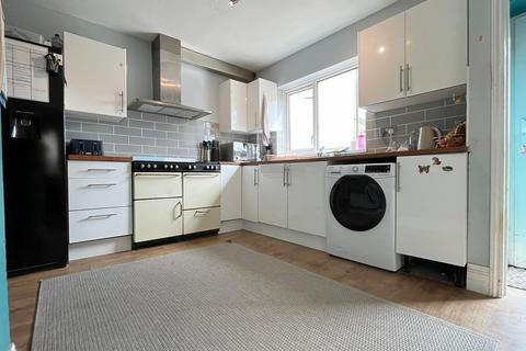 3 bedroom semi-detached house for sale, Oatleys Crescent, Ledbury