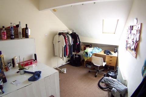 undefined, Beechwood View, Leeds