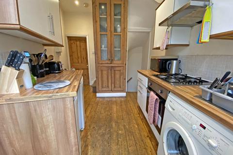 3 bedroom terraced house for sale, Beechwood View, Leeds