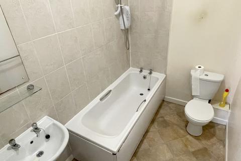 1 bedroom ground floor flat for sale, Hathersage Road, Manchester