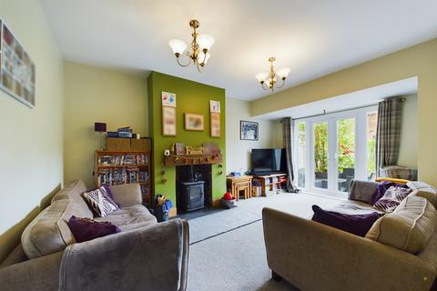 17 Stanley Crescent, Uttoxeter, ST14 7BB