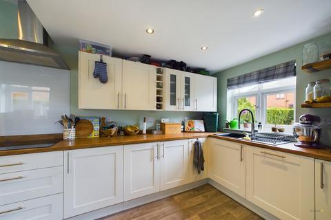 17 Stanley Crescent, Uttoxeter, ST14 7BB