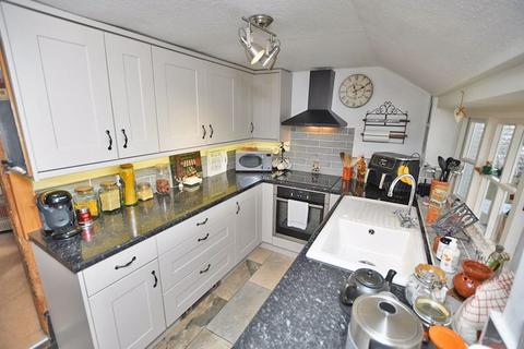 3 bedroom cottage for sale, 14 Lenham Road, Maidstone