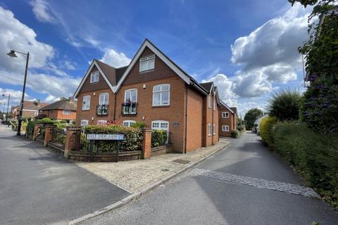 2 bedroom ground floor flat for sale, East View Lane, Cranleigh