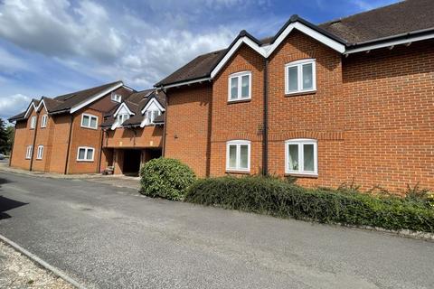 2 bedroom ground floor flat for sale, East View Lane, Cranleigh