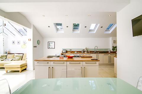 67 Russell Road, Moseley, Birmingham, B13 8RB