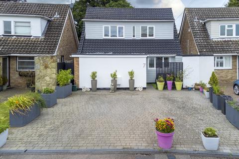 3 bedroom detached house for sale, Lisa Close, Billericay, Essex, CM12