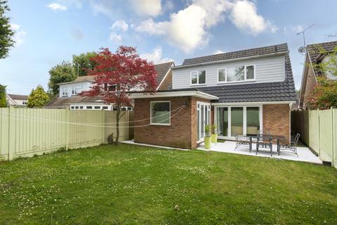 3 bedroom detached house for sale, Lisa Close, Billericay, Essex, CM12