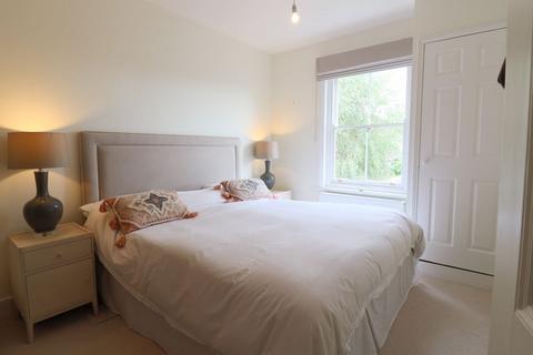 37 Beverley Road, Canterbury, CT2 7EN
