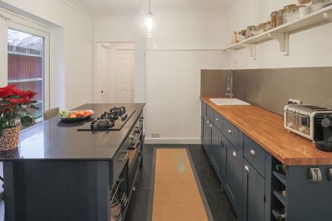37 Beverley Road, Canterbury, CT2 7EN