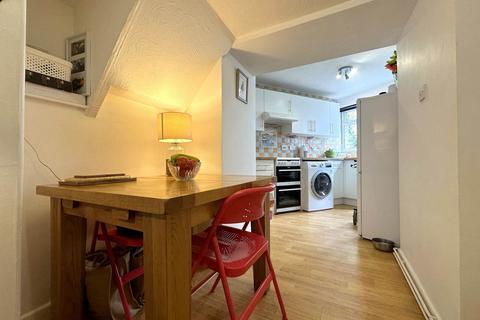 1 Castle Street, Northam, Bideford, EX39 1AT