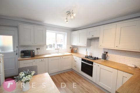 2 bedroom semi-detached house to rent, Captain Fold, Heywood OL10