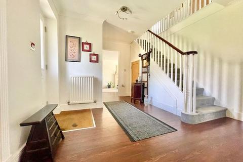 5 bedroom detached house for sale, Tower Gardens, Claygate