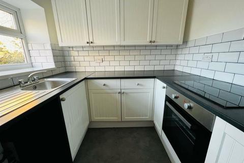 2 bedroom terraced house to rent, Church Square, Bishop Auckland DL13