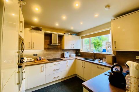 3 bedroom semi-detached house for sale, Hawthorn Road, Crediton