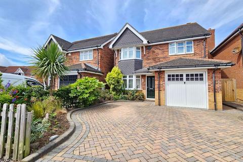 3 bedroom detached house for sale, David Newberry Drive, Lee-On-The-Solent, PO13