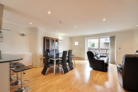 5 bedroom terraced house to rent, Tallow Road, Brentford TW8