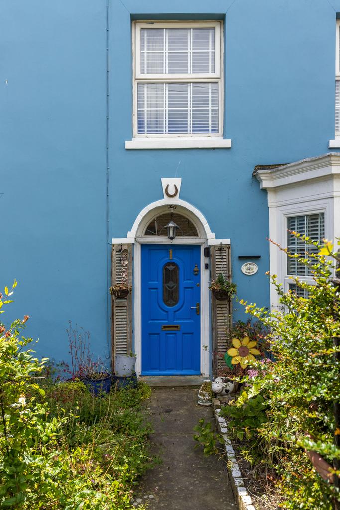 Websize-Sky Blue Cottage © Michael Franke-0708.jpe