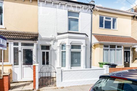 2 bedroom terraced house to rent, Whitworth Road, Portsmouth