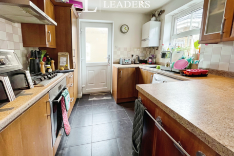 3 bedroom semi-detached house to rent, Elmers Lane, IP5