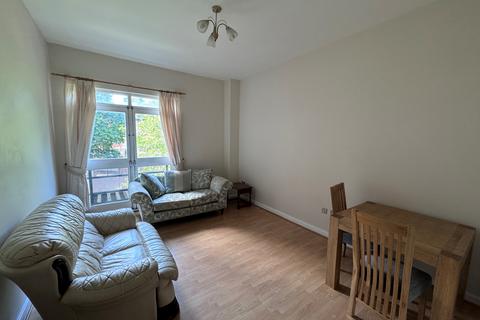 2 bedroom apartment to rent, Lexington Place, NG1