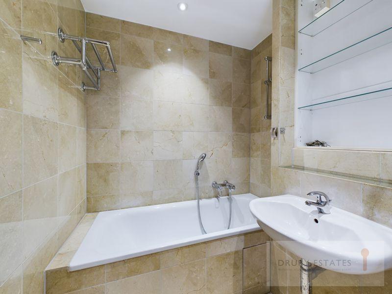 Principal Bathroom