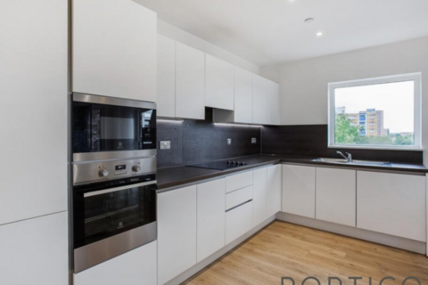 3 bedroom apartment to rent, Chamberlain Court | Ironworks | E13