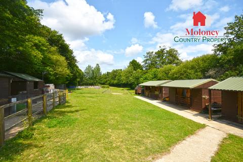 Equestrian property for sale, Rural Peasmarsh, east sussex TN31