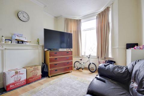 2 bedroom terraced house for sale, Lincoln Road, Enfield