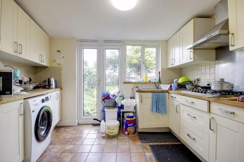 2 bedroom terraced house for sale, Lincoln Road, Enfield