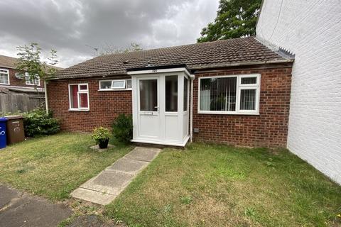 2 bedroom detached bungalow to rent, Pinza Close, Newmarket CB8