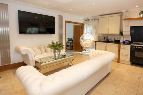 79 Bottrells Lane, Chalfont St Giles, HP8 4EJ