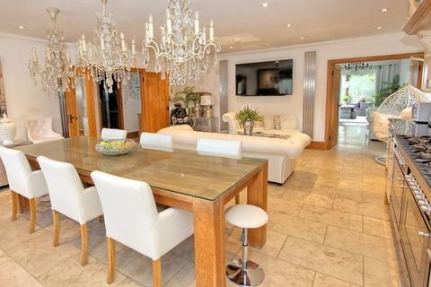 79 Bottrells Lane, Chalfont St Giles, HP8 4EJ