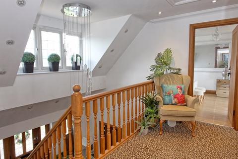 79 Bottrells Lane, Chalfont St Giles, HP8 4EJ