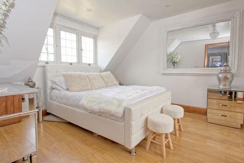 79 Bottrells Lane, Chalfont St Giles, HP8 4EJ
