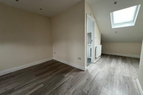 2 bedroom apartment to rent, Blackstock Road, London N4