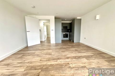 1 bedroom apartment to rent, Brent Street, London NW4