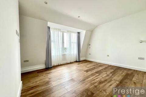 1 bedroom apartment to rent, Brent Street, London NW4