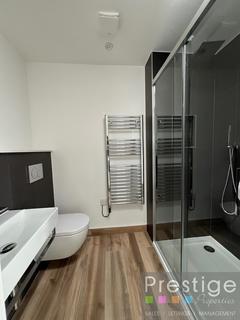 1 bedroom apartment to rent, Brent Street, London NW4