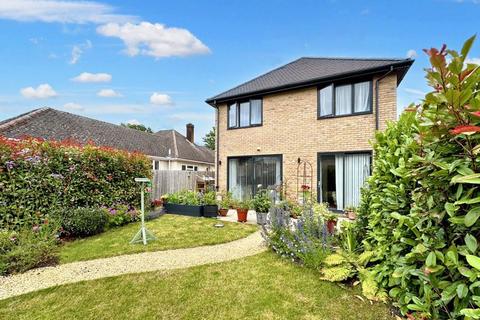 4 bedroom detached house for sale, York Road, Broadstone, BH18