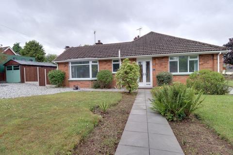 2 bedroom bungalow to rent, Lynton Avenue, Stafford ST17