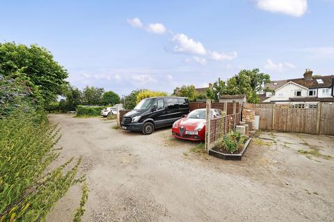 4 bedroom end of terrace house for sale, London Road, Buckland, ME13