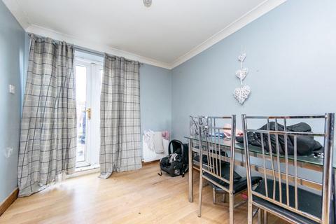 3 bedroom terraced house for sale, Meadow Lane, Wakefield