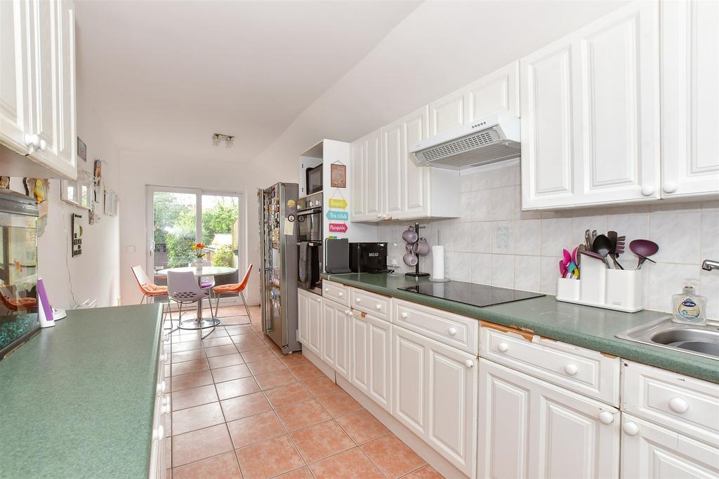 Kitchen/ Breakfast Room