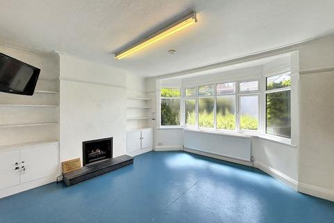 11 Crichton Road, Carshalton, SM5 3LS