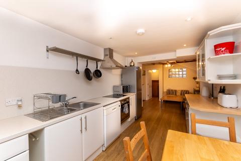 4 bedroom terraced house for sale, Garth Road, Bangor, Gwynedd, LL57