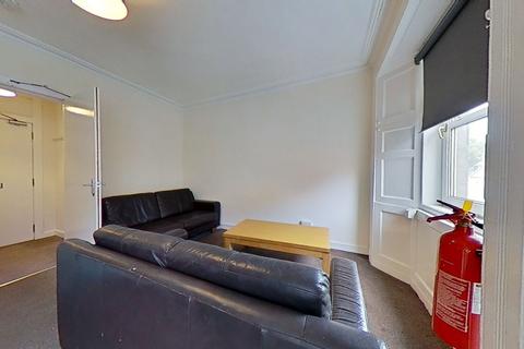 3 bedroom flat to rent, Port Street, Stirling, Stirlingshire, FK8
